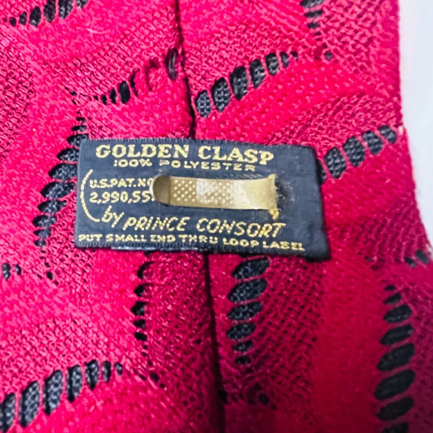 Golden Clasp by PRINCE CONSORT Men's Red Classic Pointed Polyester Neck Tie Lace